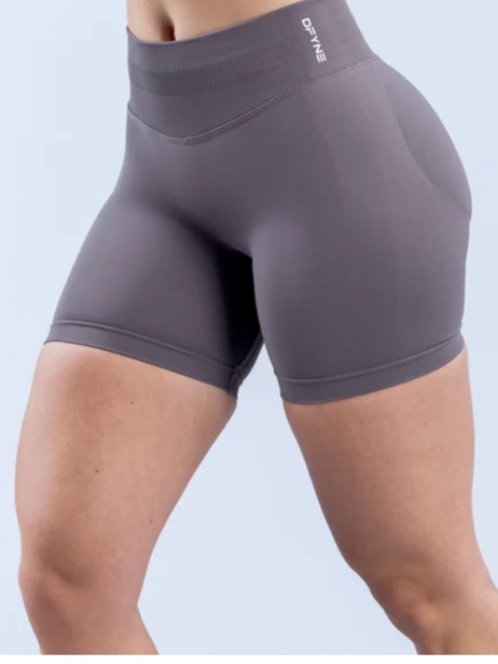 DFYNE Shorts in Chocolate Brown